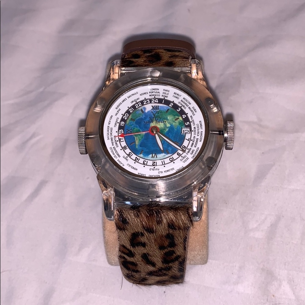Used “toy” watch with custom leopard band